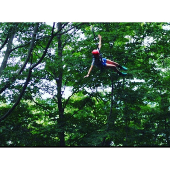 Meet your Posher, Gabrielle - Picture 1 of 1